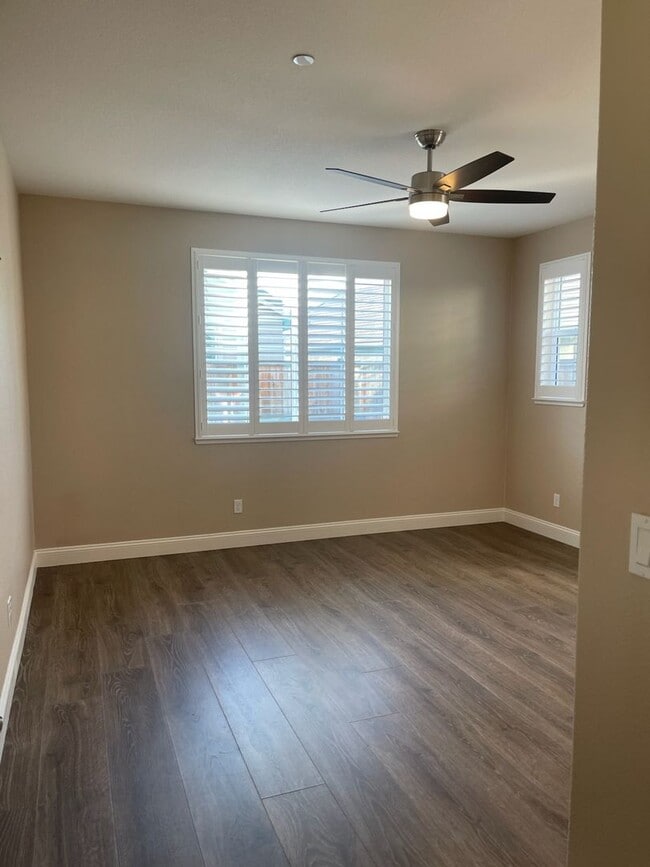 Building Photo - Lodi/Gated Community/Move in Ready