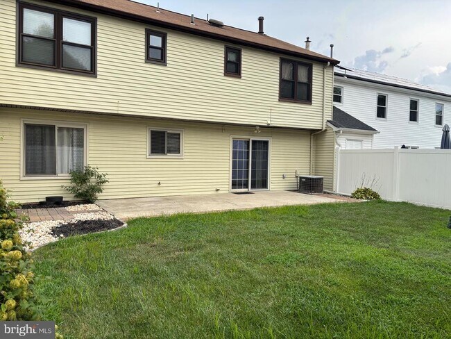 Building Photo - 4 Irongate Dr