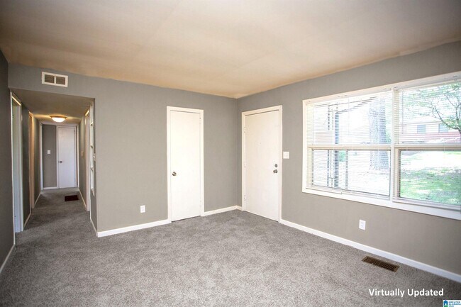 Building Photo - 1317 Hartford Dr