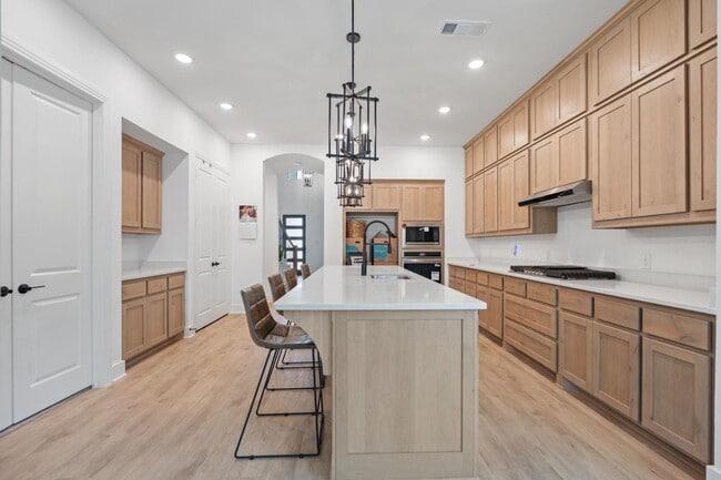 Building Photo - 7424 Lilypad Ln
