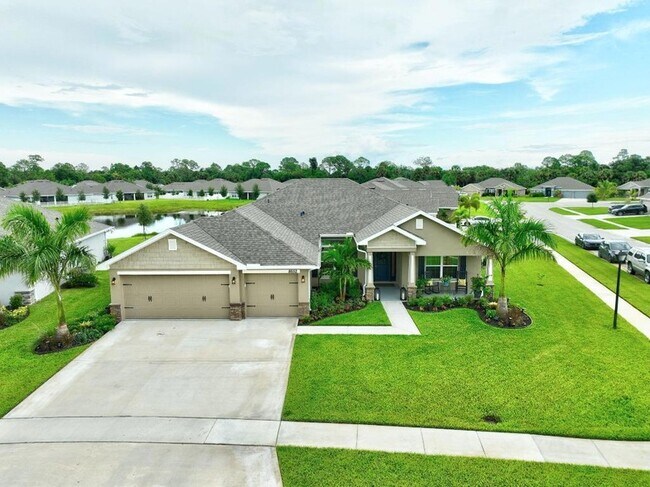 Building Photo - 8652 Waterstone Blvd