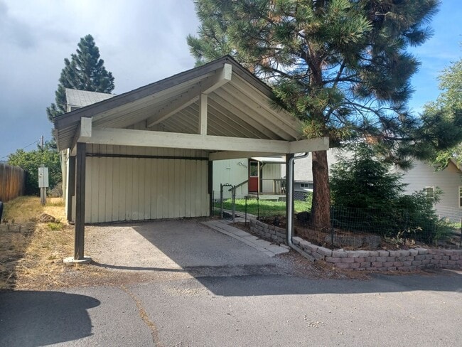 Building Photo - 3 Bedroom 2 Bath Manufactured House