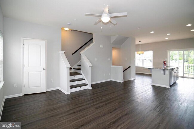 Building Photo - 56 Iron Gate Rd