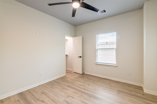 Building Photo - 9606 Champion Heavens Dr