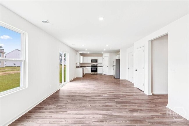 Building Photo - 217 Foster St