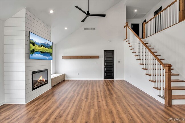 Building Photo - 6 Rolling Woods Ln