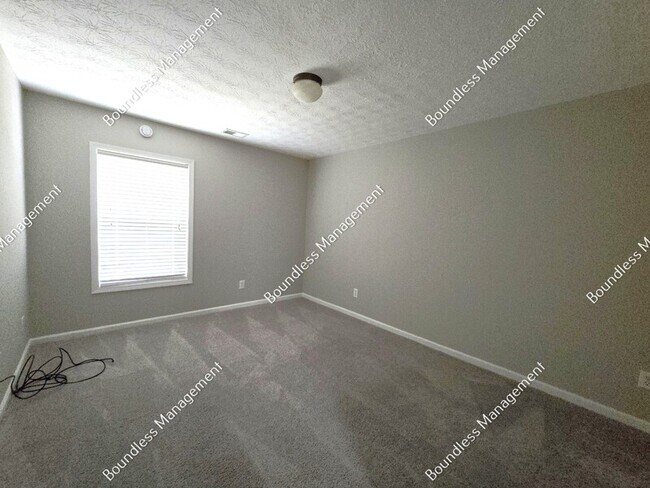 Building Photo - 150 Silver Arrow Cir