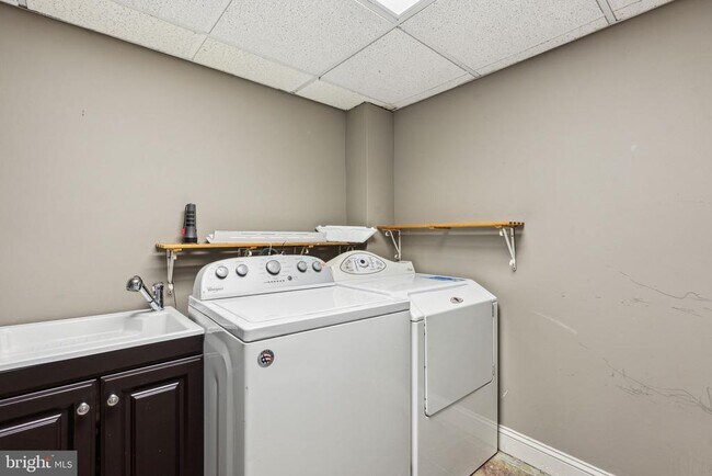 Building Photo - 919 Skippack Pike