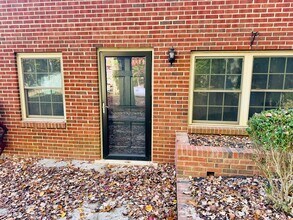 Building Photo - Great Apartment in North Chesterfield