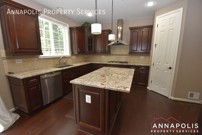 Building Photo - 402 St Martins Choice Ln