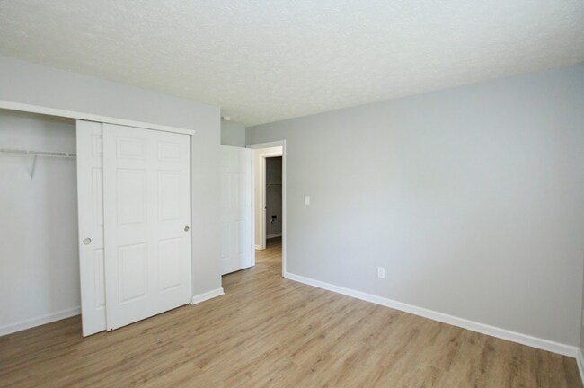 Building Photo - Updated Three Bedroom Single Family Home i...