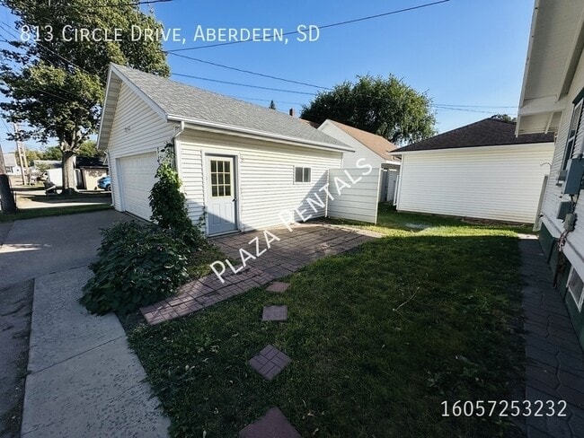 Building Photo - 712 N Washington St