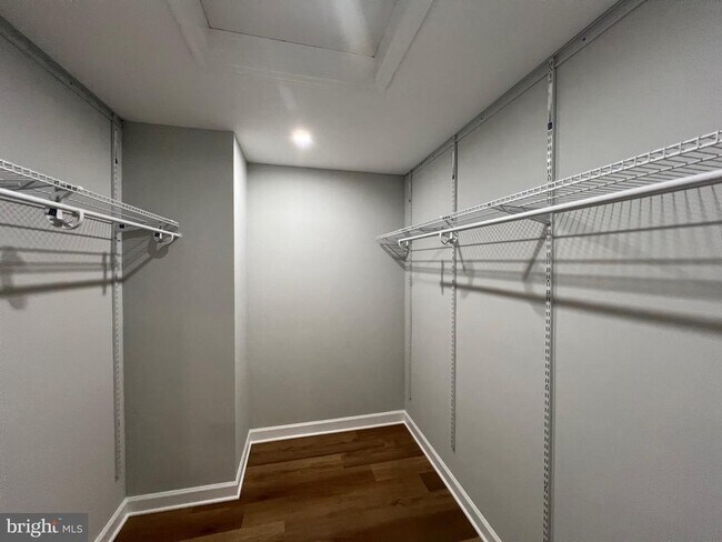 Building Photo - 4131 Bancroft Ln