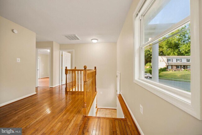 Building Photo - 4656 Evansdale Rd