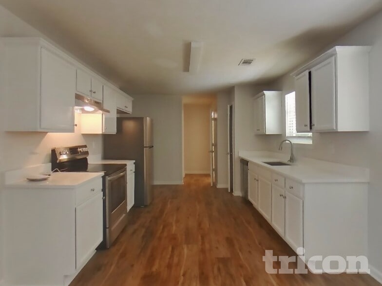 Building Photo - 3892 Alderwoods Dr