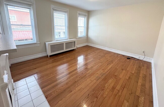 Building Photo - 4058 Howley St