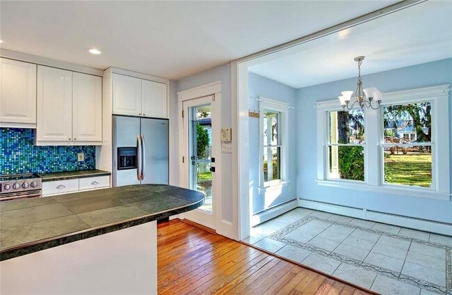 Building Photo - 18 Orchard Ave