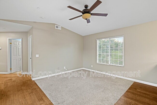 Building Photo - 8823 Los Coches Rd