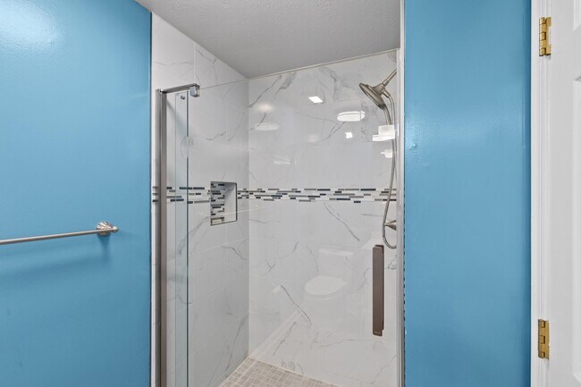 Building Photo - 5411 Castlestone Dr