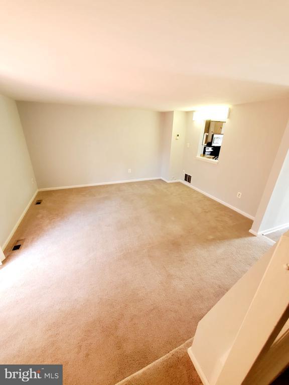 Building Photo - 16 Craftsman Ct