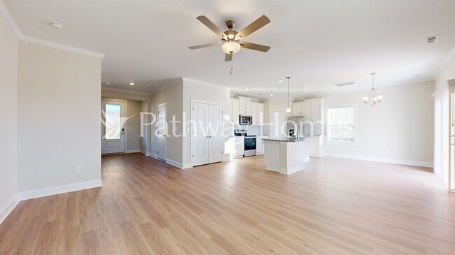 Building Photo - 207 Adams Tree Wy