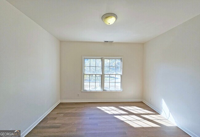 Building Photo - 195 Beracah Walk