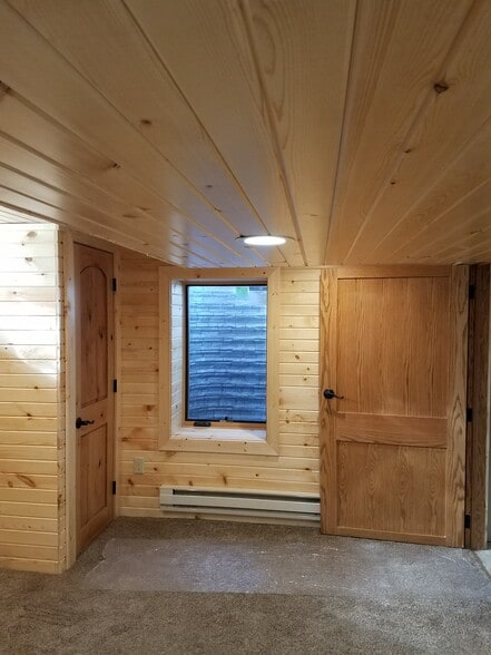 Lower Room with legal egress - 409 Hill N Dale Cir