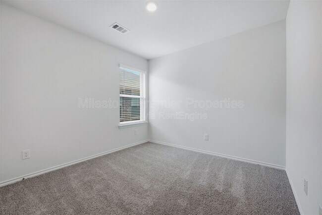 Building Photo - 2428 Montgomery St