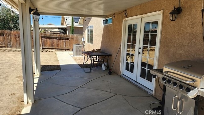 Building Photo - 12057 GoldOak Ct