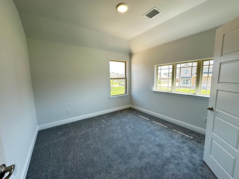 Building Photo - 1517 Pirene Aly