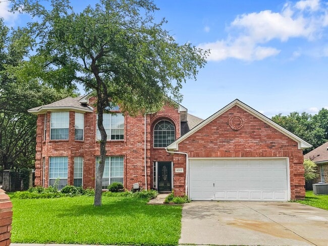 Building Photo - Beautiful 2 Story Home with Greenbelt Views!