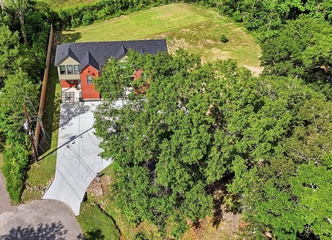 Building Photo - 12204 Hairston Cir