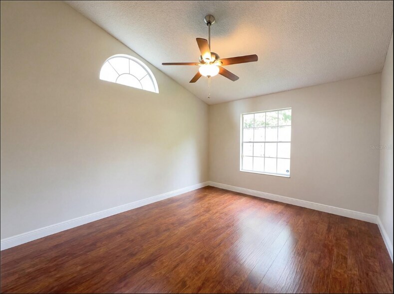 Building Photo - 1696 Chatham Cir