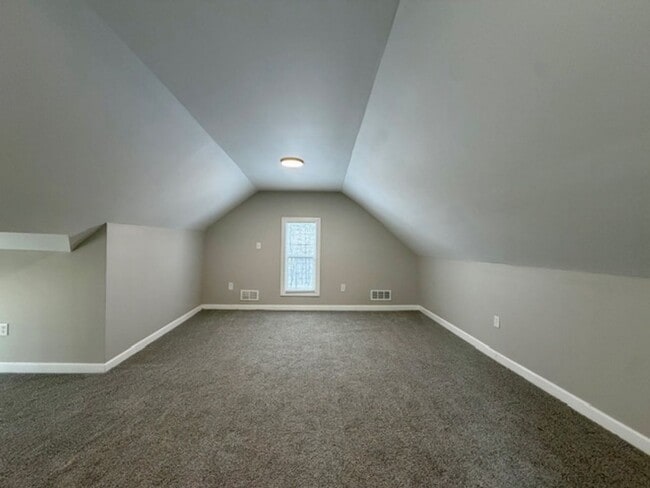 Building Photo - 3916 Bewick St