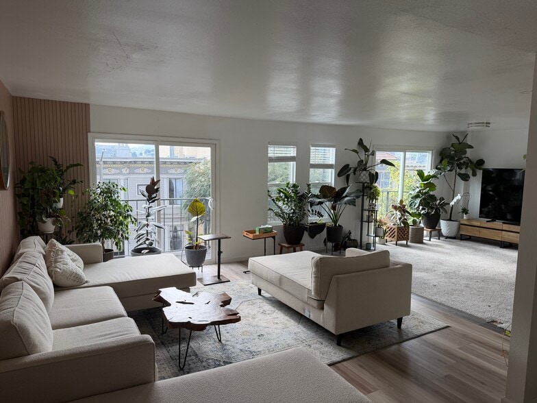 Building Photo - 1040 Fell St