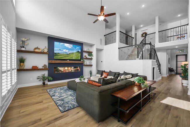 Building Photo - 17346 Camillia Trails