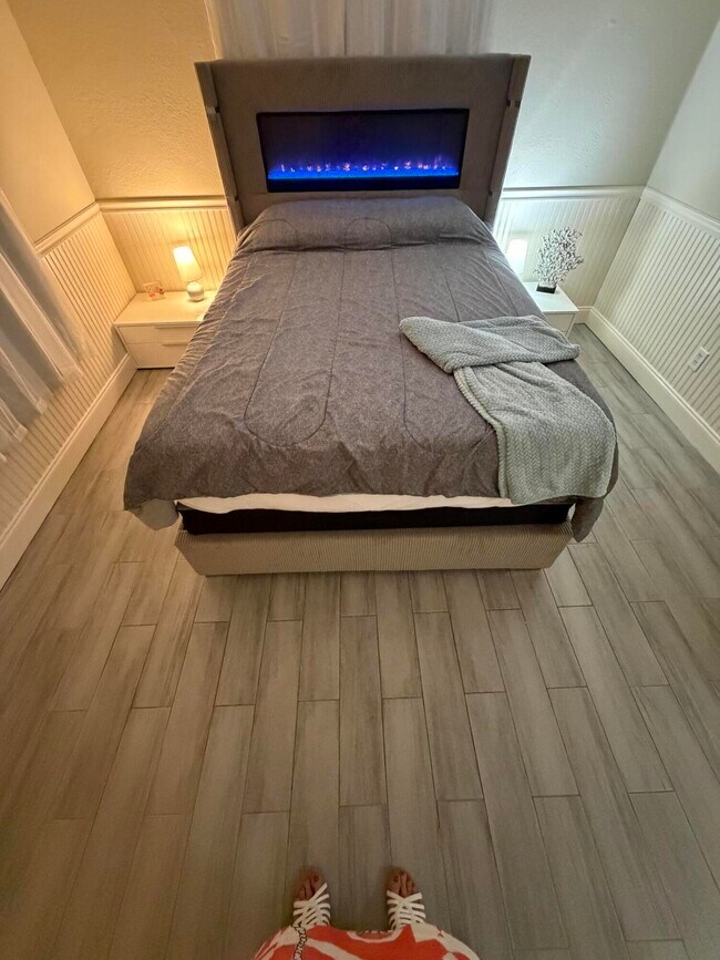 Building Photo - 1207 Australian Ave