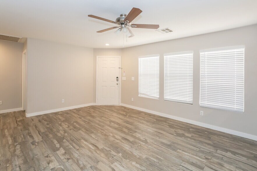 Building Photo - 5036 Ironhorse Ranch Ave