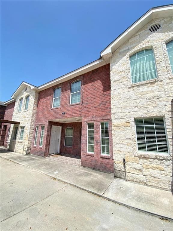 Primary Photo - 8 S 48th Ln