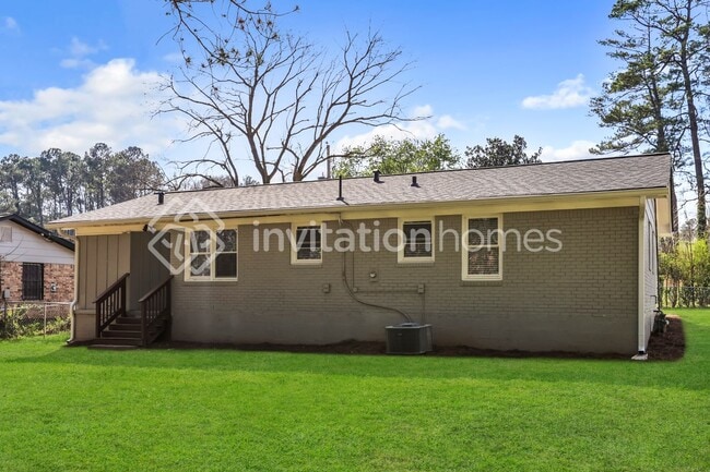 Building Photo - 3054 Cottonwood Dr Se