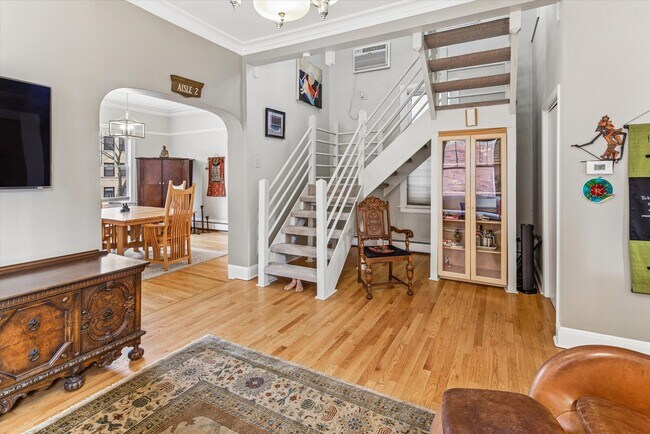 Building Photo - 3135 N Seminary Ave