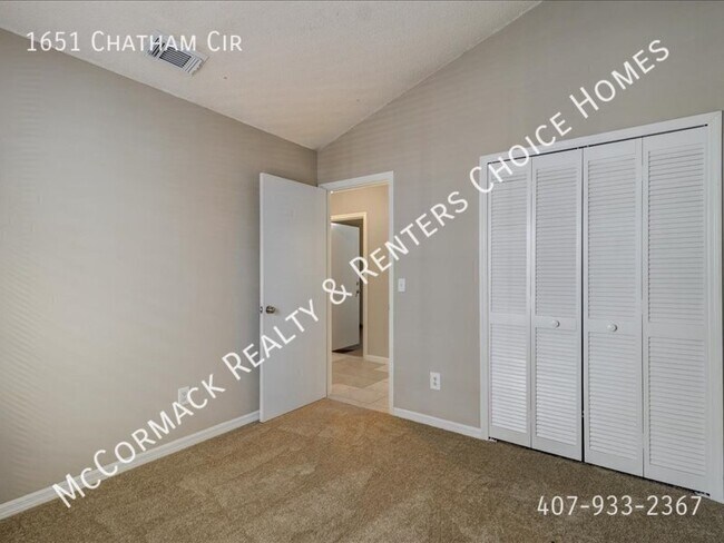 Building Photo - 1651 Chatham Cir