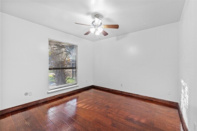 Building Photo - 3307 Ashfield Dr