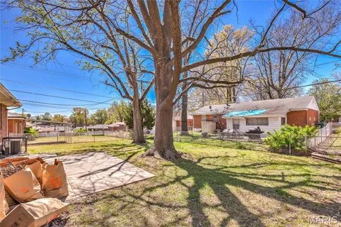 Building Photo - 9427 Yorktown Dr