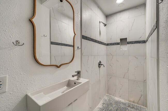 Building Photo - 2110 Aggie Dr