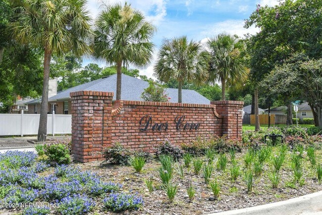 Building Photo - 7596 Fawn Lake Dr N