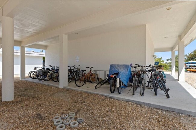 Building Photo - 3330 Gulf of Mexico Dr