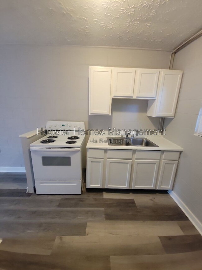 Building Photo - 1254 W 23rd St