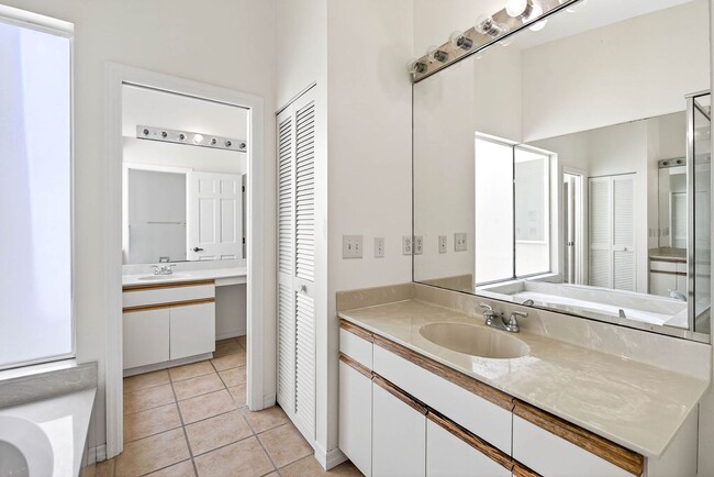 Building Photo - 1,961SF Condo | 3 Bedrooms & 2.5 Bathrooms...