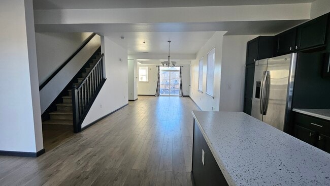 Building Photo - 14891 E Centrepoint Dr